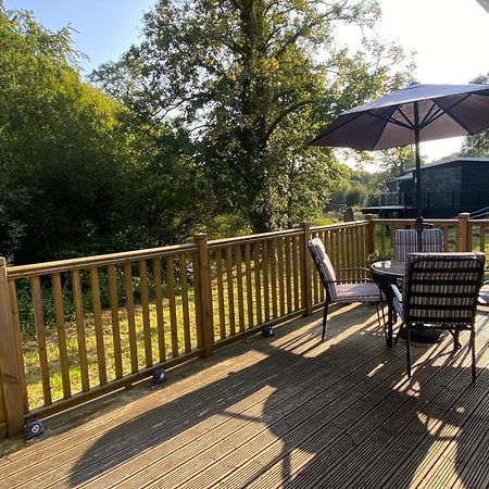 Chalet 64, Lakeside, Glan Gwna Holiday Park Caernarfon Extérieur photo