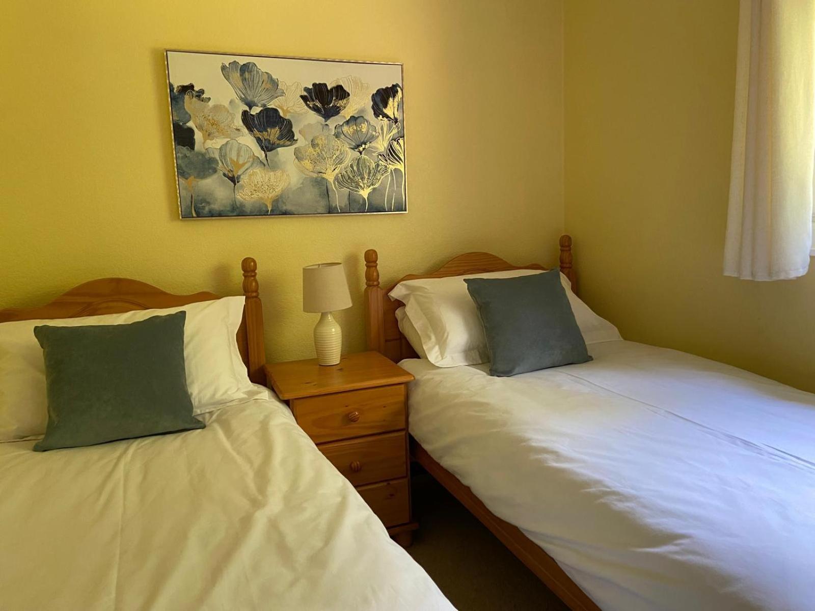 Chalet 64, Lakeside, Glan Gwna Holiday Park Caernarfon Extérieur photo