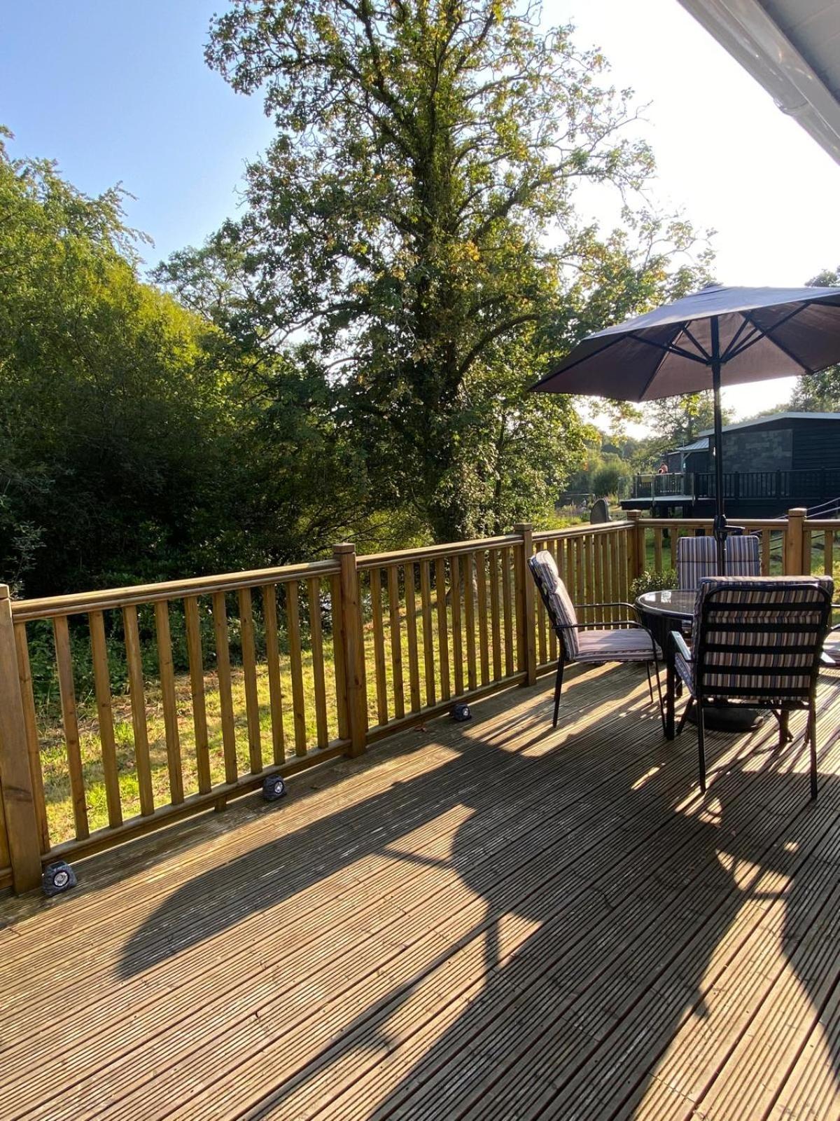 Chalet 64, Lakeside, Glan Gwna Holiday Park Caernarfon Extérieur photo